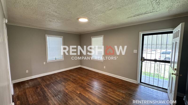 House for rent at 1580 Hugenot St, Memphis, TN 38114
