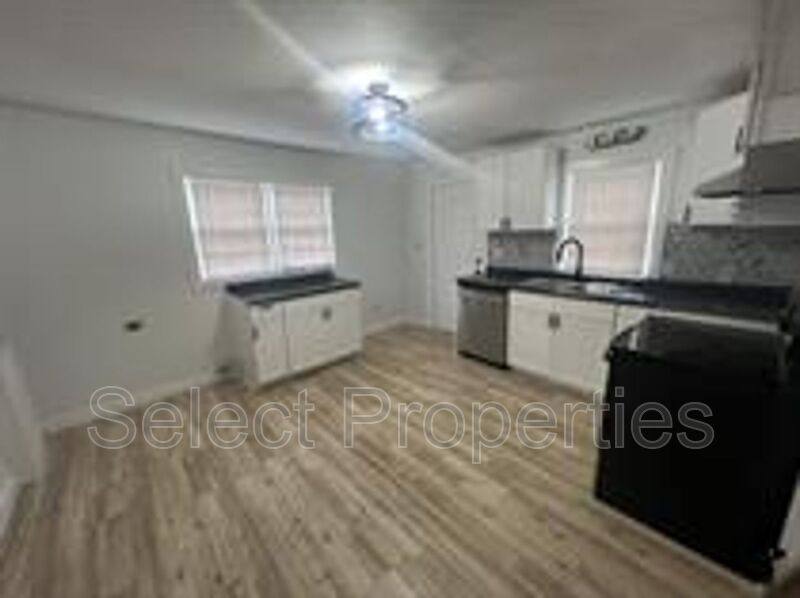 House for rent at 1802 Henry St, Jonesboro, AR 72401