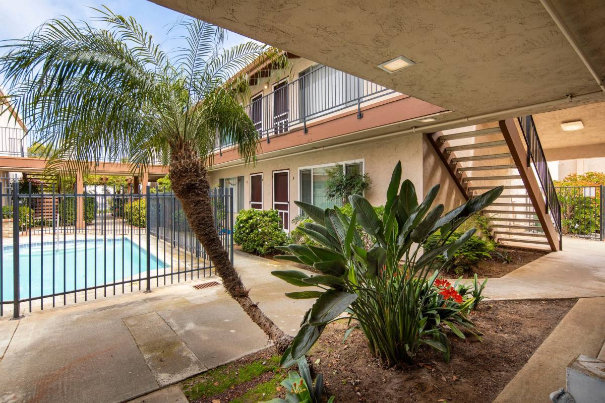 Apartment for rent at 2825 Hope Ave, Carlsbad, CA 92008
