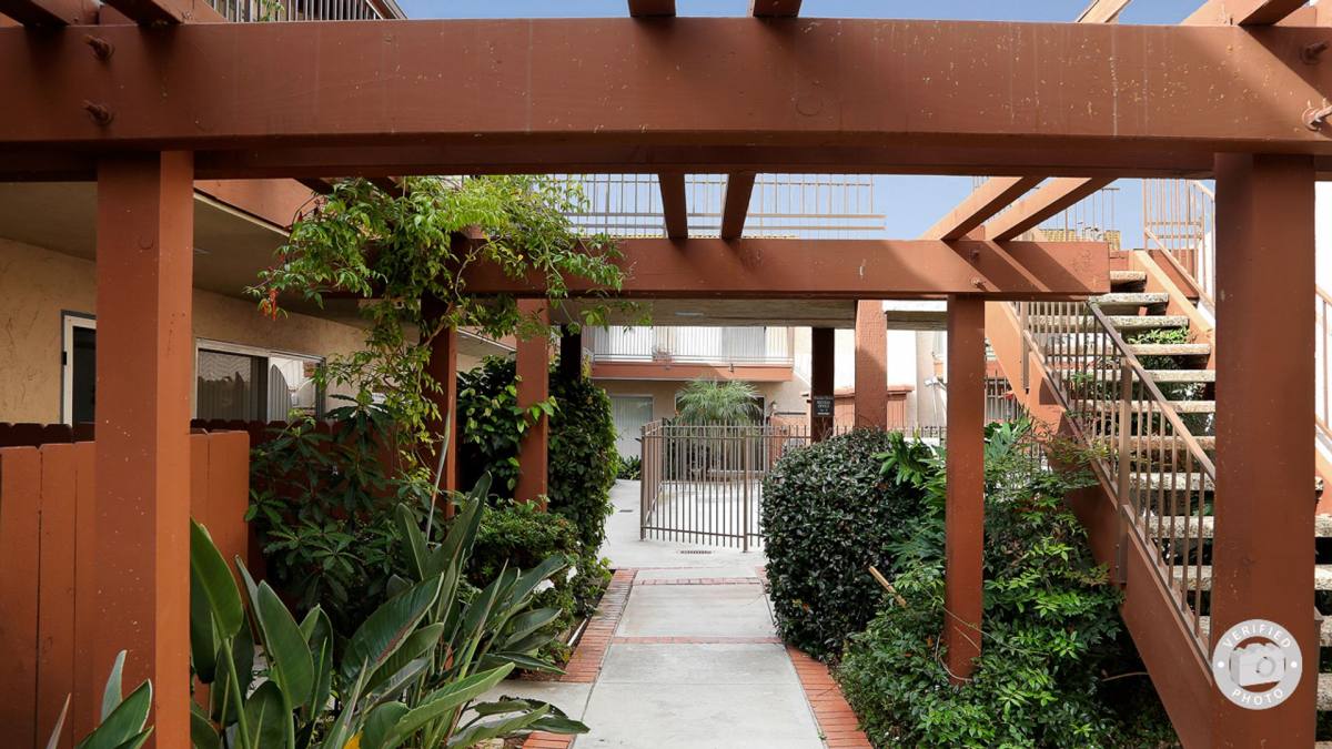 Apartment for rent at 2825 Hope Ave, Carlsbad, CA 92008