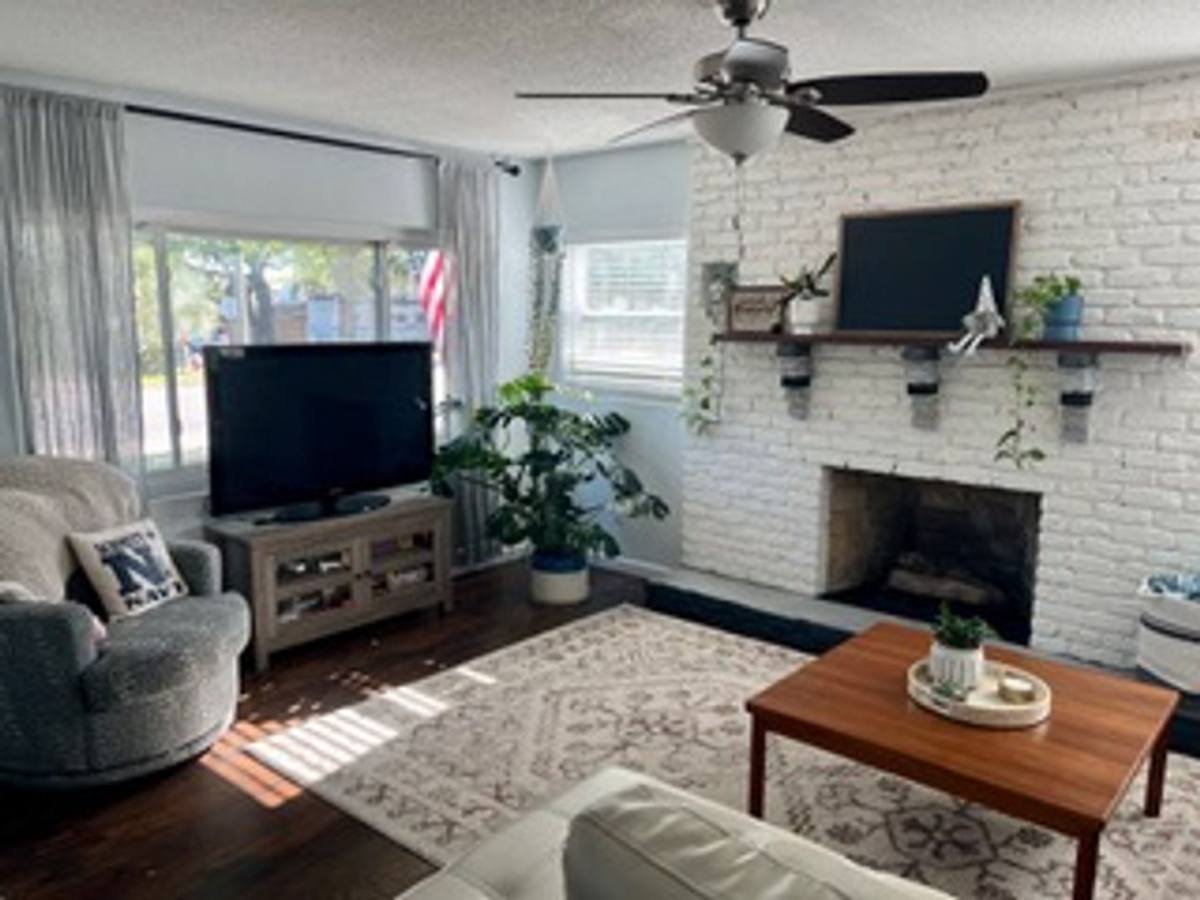 House for rent at 1760 W Government St, Pensacola, FL 32502