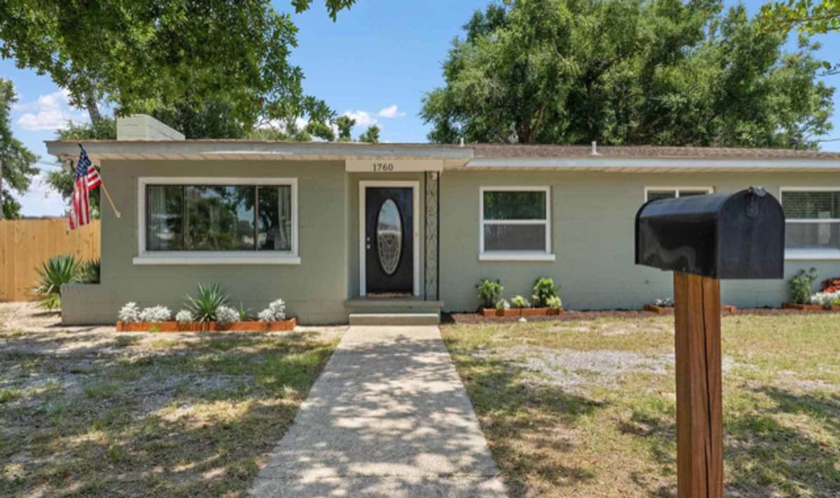House for rent at 1760 W Government St, Pensacola, FL 32502