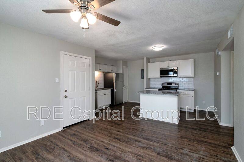 Apartment for rent at 8045 W Elizabeth Lane #223, Fort Worth, TX 76116