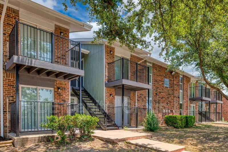 Apartment for rent at 8045 W Elizabeth Lane #223, Fort Worth, TX 76116