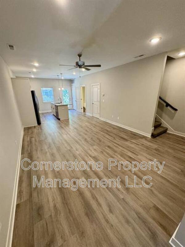 Townhouse for rent at 8687 Golden Lane - B, De Soto, KS 66018