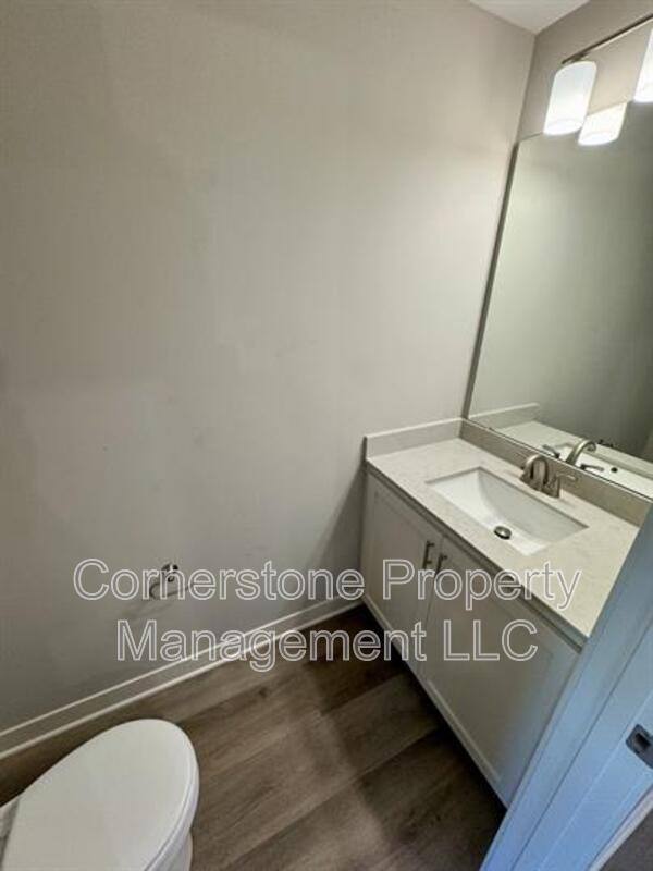 Townhouse for rent at 8687 Golden Lane - B, De Soto, KS 66018