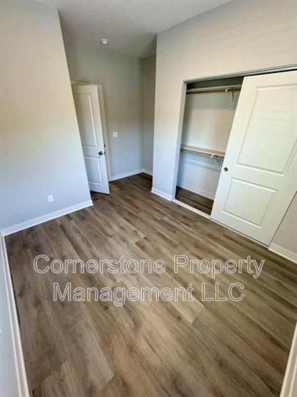 Townhouse for rent at 8687 Golden Lane - B, De Soto, KS 66018