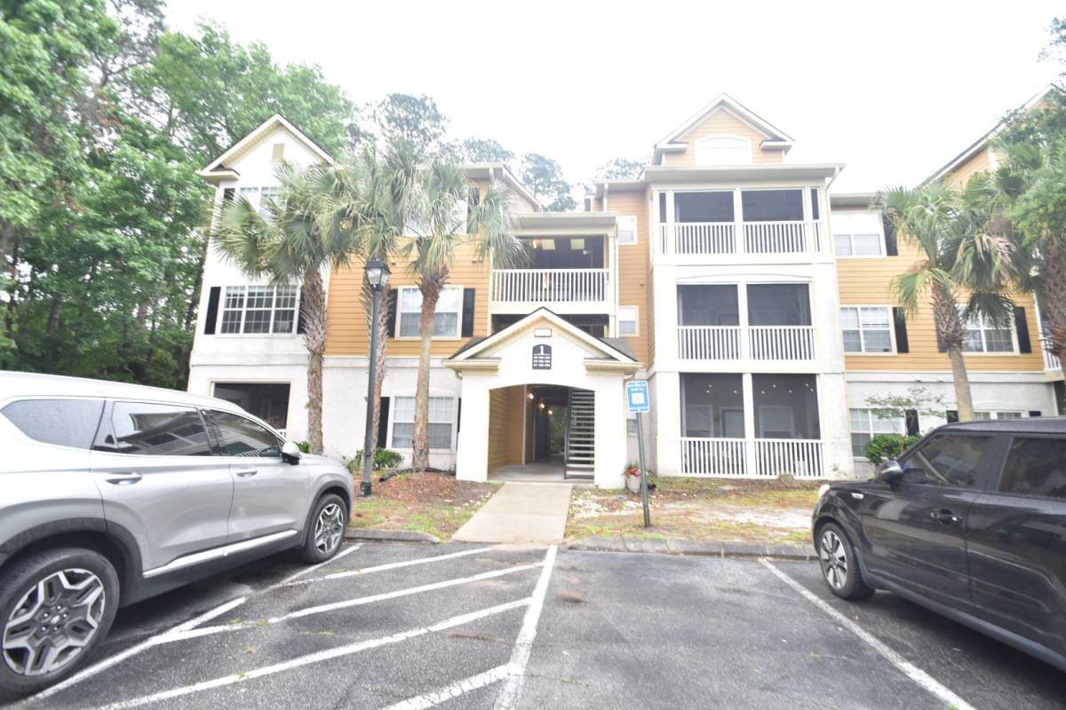 Condo for rent at 1202 Walden Park Dr, Savannah, GA 31410