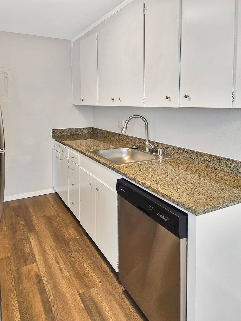 Apartment for rent at 1002 N J St, Tacoma, WA 98403