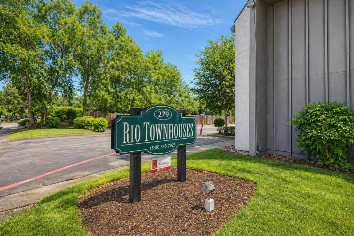 Townhouse for rent at 279 Rio Lindo Ave, Chico, CA 95926