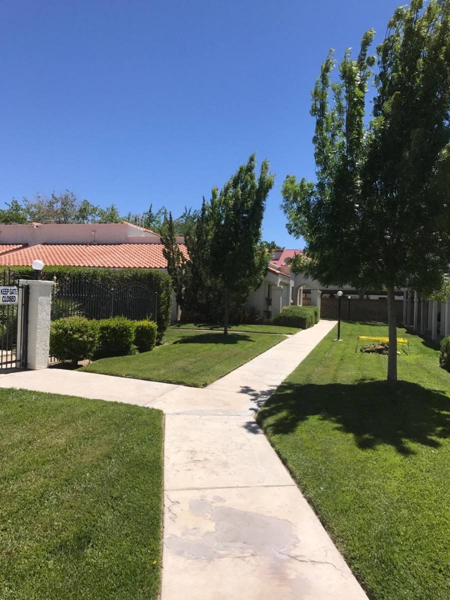 Townhouse for rent at 2818 - 2852 W Ave, Lancaster, CA 93536