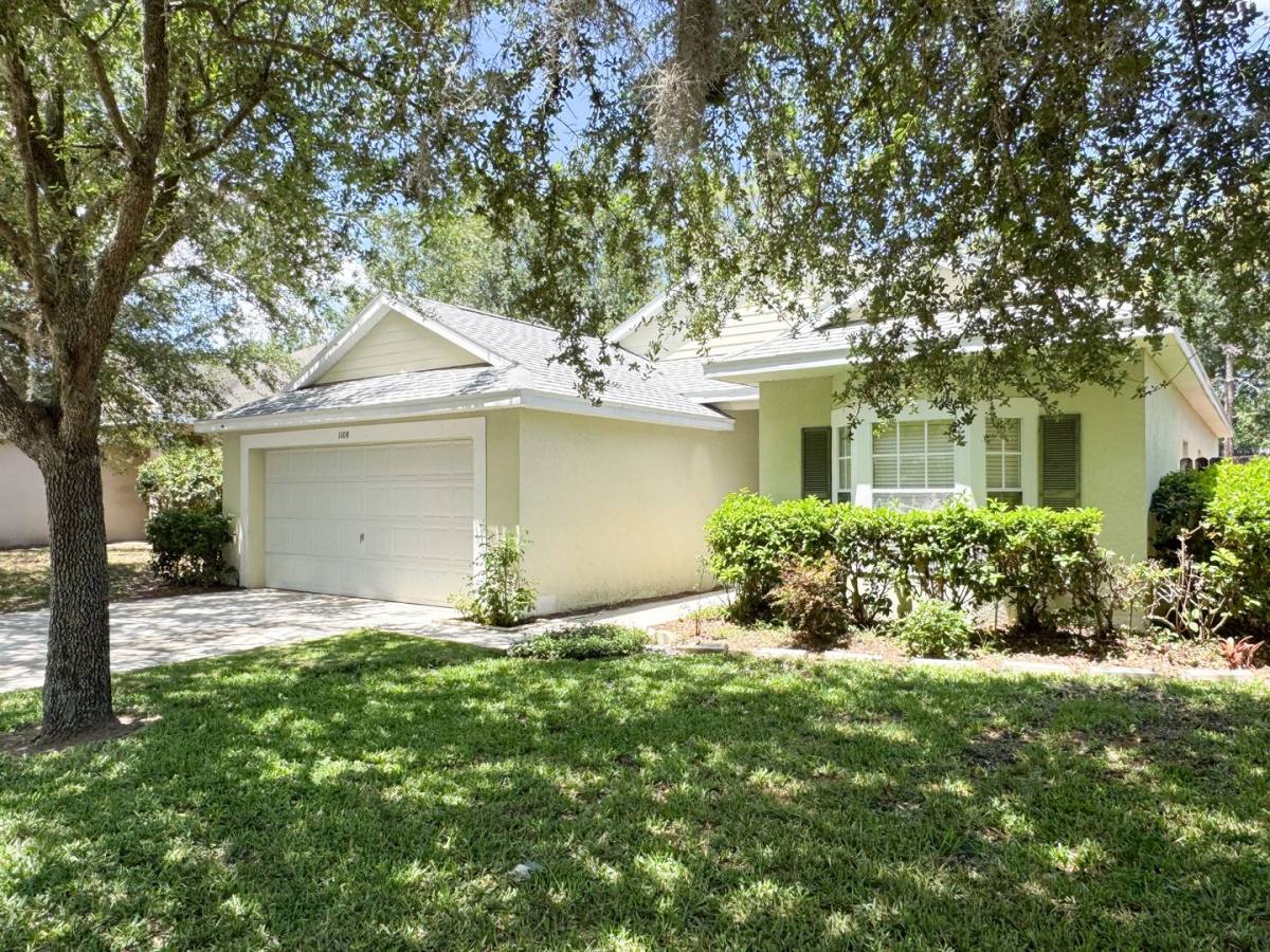 House for rent at 1108 Longville Circle, Tavares, FL 32778