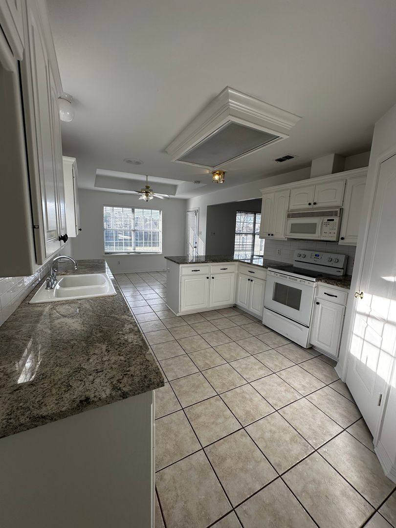 House for rent at 3800 Fern Ridge, Longview, TX 75604