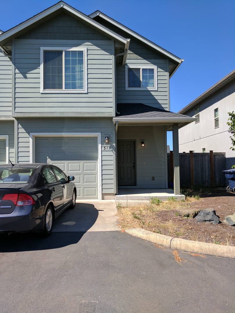 Apartment for rent at 311 - 339 S, Springfield, OR 97478