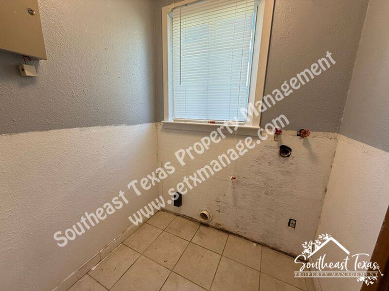 House for rent at 4455 S 5th St, Beaumont, TX 77705