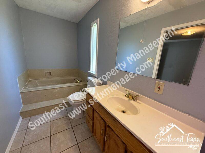 House for rent at 4455 S 5th St, Beaumont, TX 77705