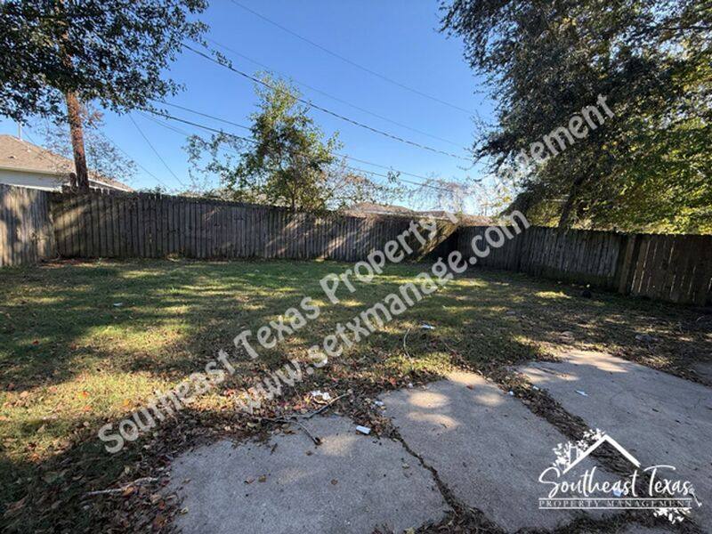 House for rent at 4455 S 5th St, Beaumont, TX 77705
