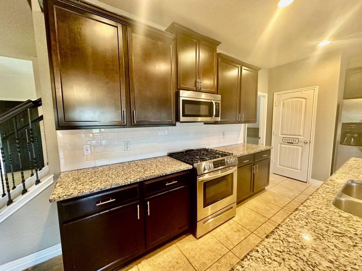House for rent at 1010 Bar Z Ranch, San Antonio, TX 78245
