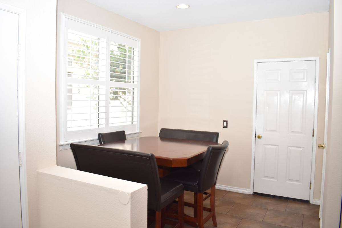 Apartment for rent at 1281 Aguirre Dr, Chula Vista, CA 91910