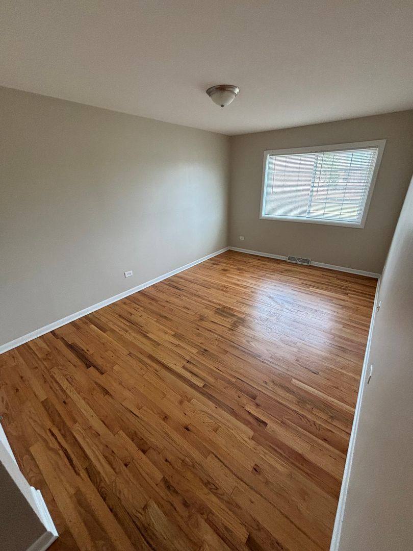 Apartment for rent at 3021-31 Lynn Court, Arlington Heights, IL 60005