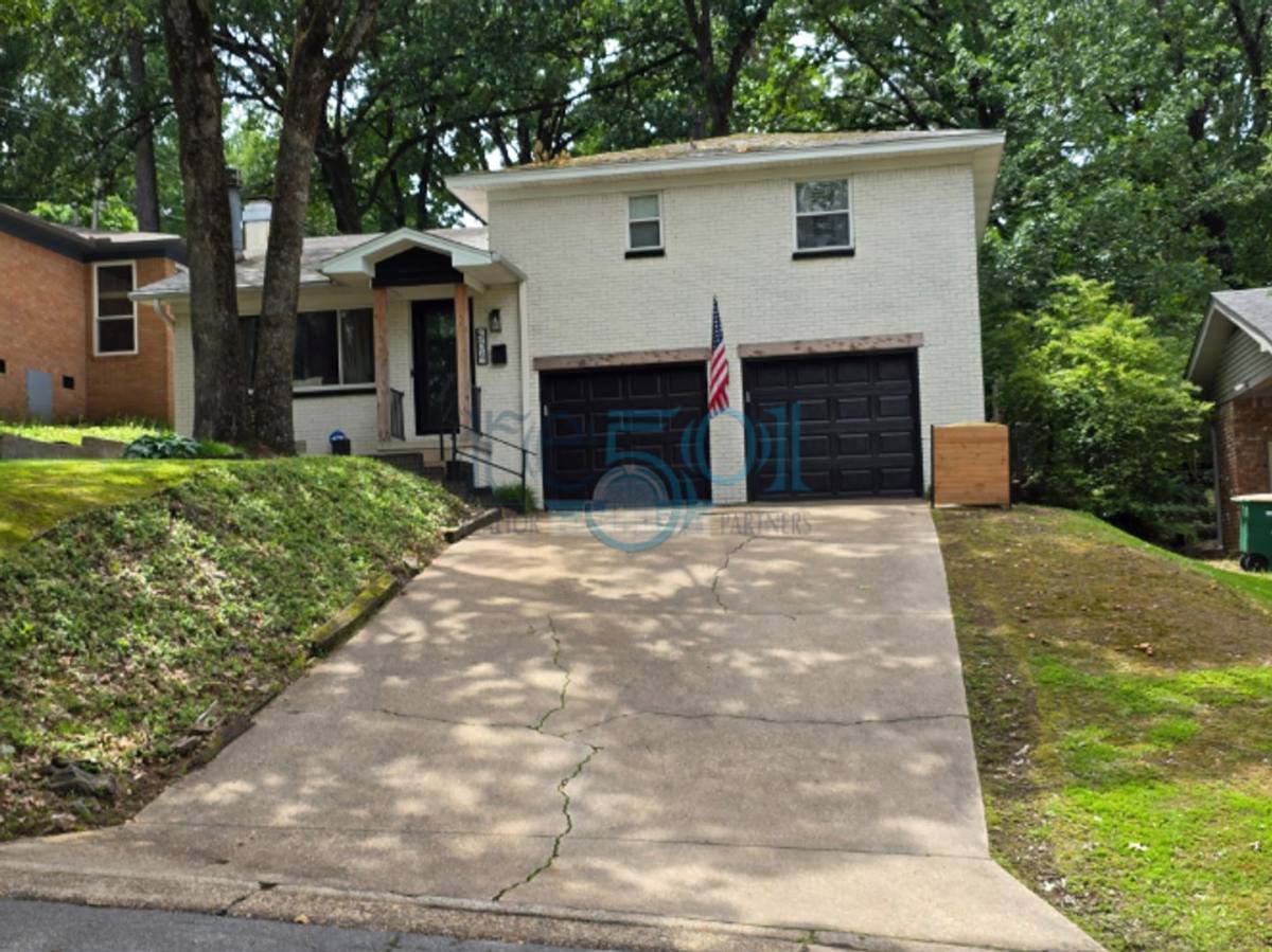 Townhouse for rent at 504 Mellon St, Little Rock, AR 72205