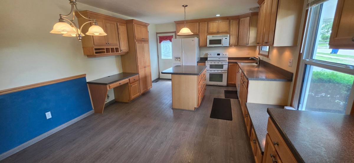 House for rent at 11864 Featherwood Dr, Saint Louis, MO 63146