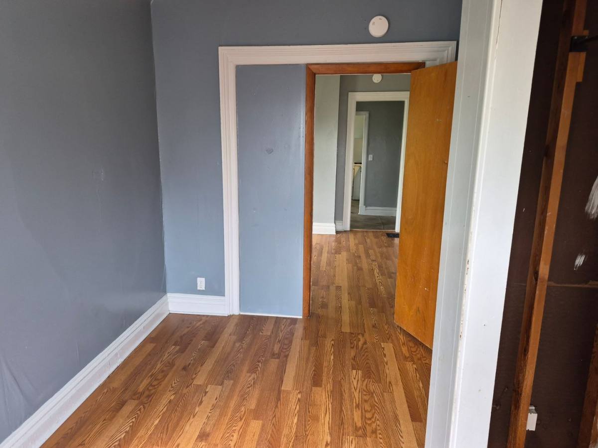 Apartment for rent at 227 Douglas, Kalamazoo, MI 49007