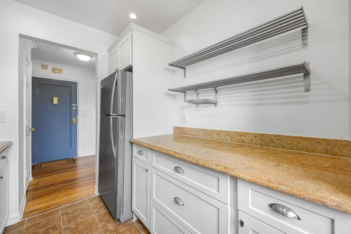 Apartment for rent at 2335 Hudson Terrace, Fort Lee, NJ 07024
