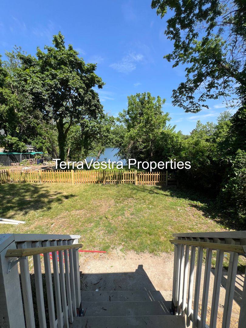 Apartment for rent at 41-43 E Ave, Bridgeton, NJ 08302