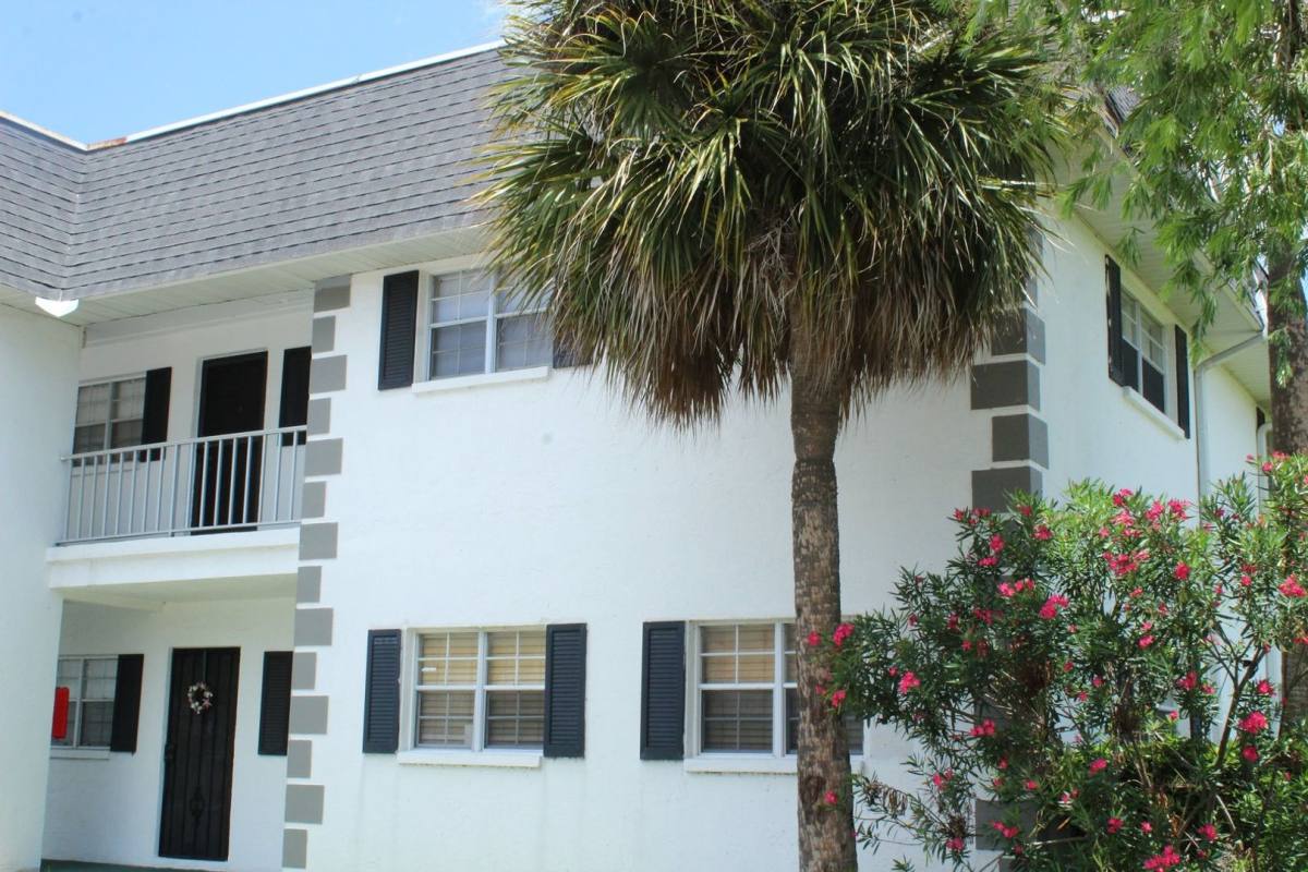 Condo for rent at 203 46th Ave Terrace W #437, Bradenton, FL 34207