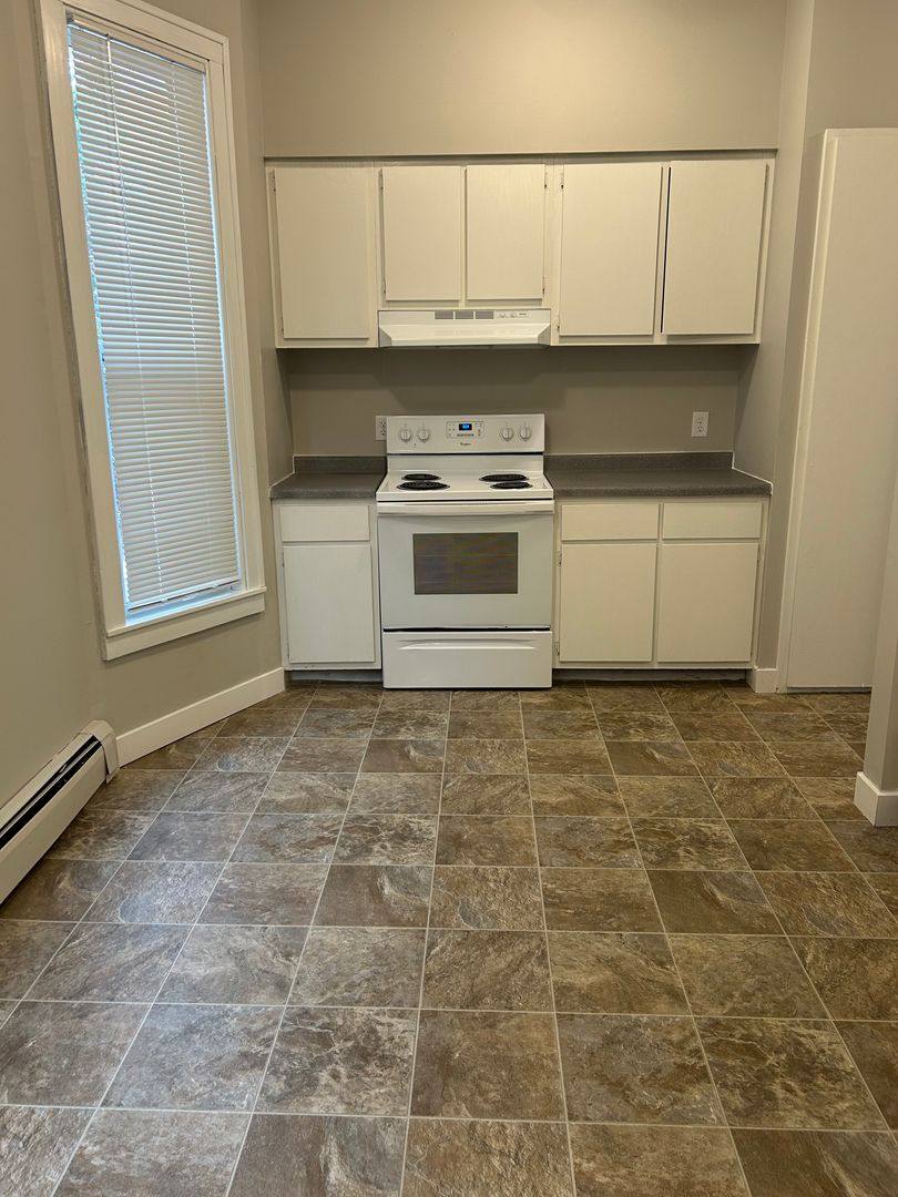 Apartment for rent at 735 E 16th St, Minneapolis, MN 55404