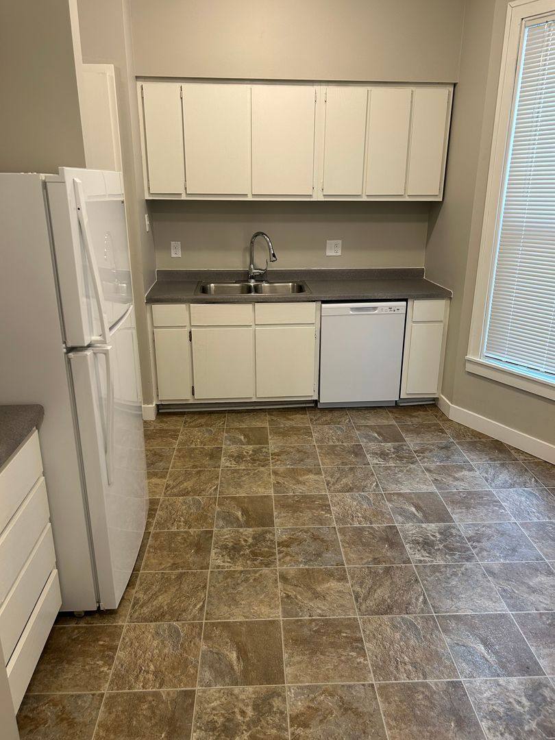 Apartment for rent at 735 E 16th St, Minneapolis, MN 55404