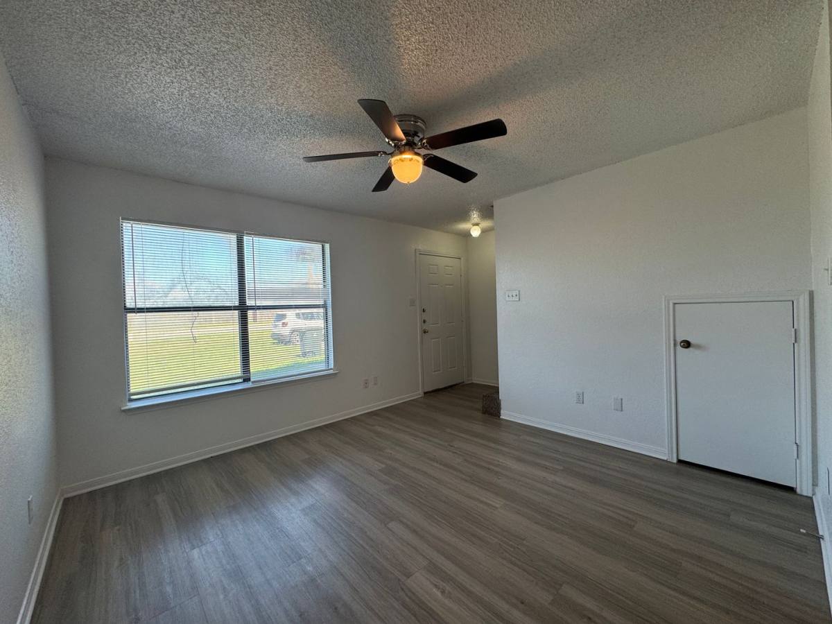 Apartment for rent at 1306 Monroe Lp, Killeen, TX 76543