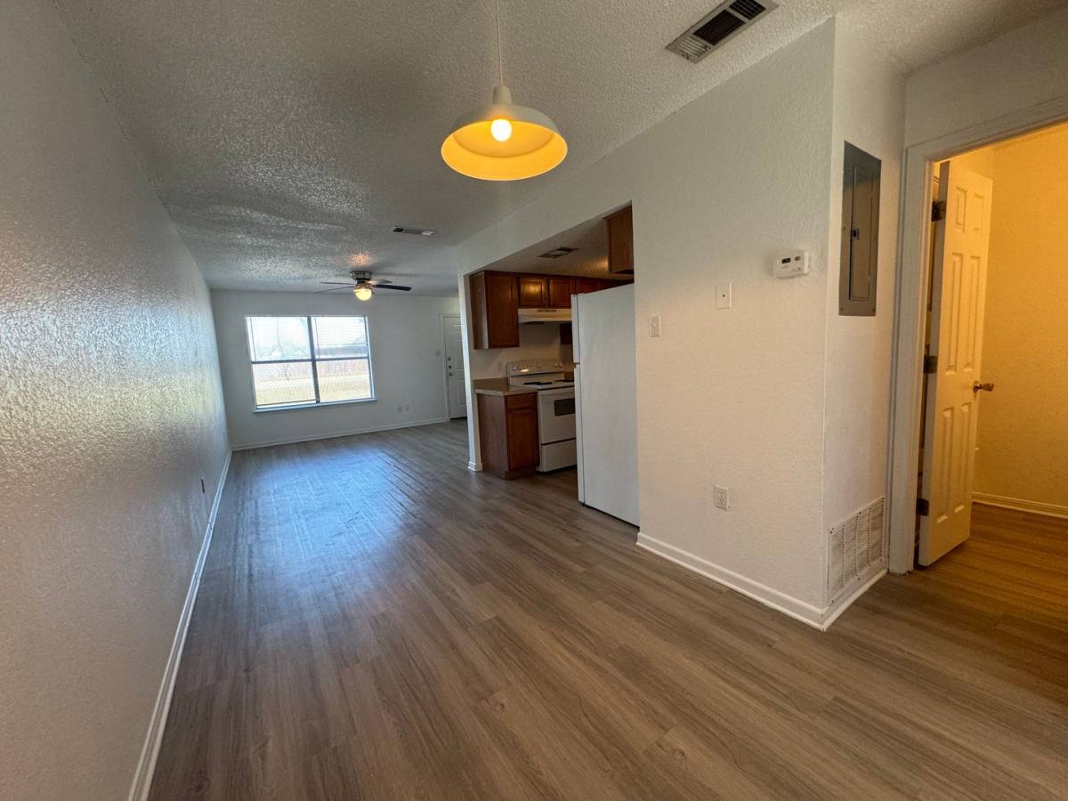 Apartment for rent at 1306 Monroe Lp, Killeen, TX 76543