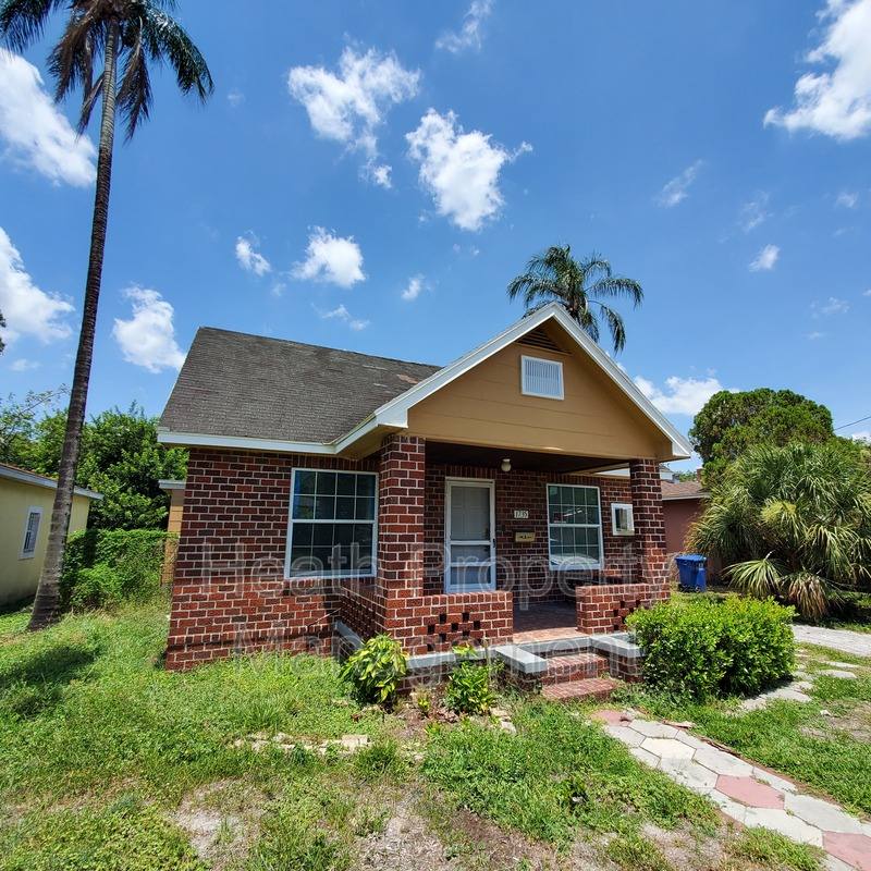 House for rent at 1735 25th St S, Saint Petersburg, FL 33712