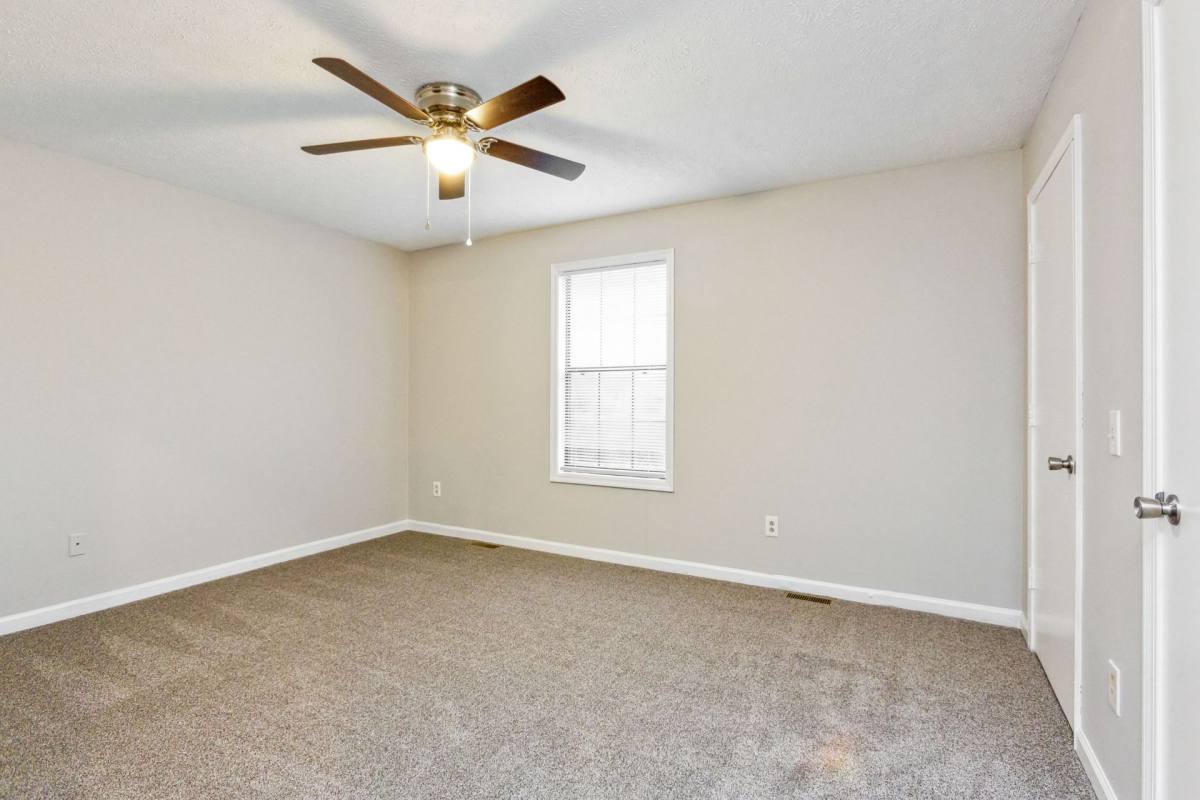 Townhouse for rent at 648 N Broadway, Portland, TN 37148