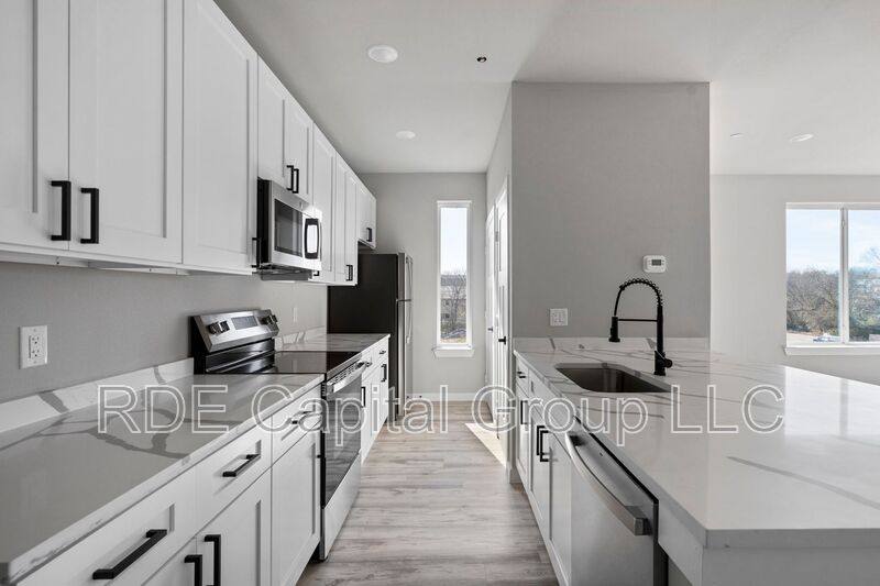 Apartment for rent at 948 S Corinth St Rd #10, Dallas, TX 75215