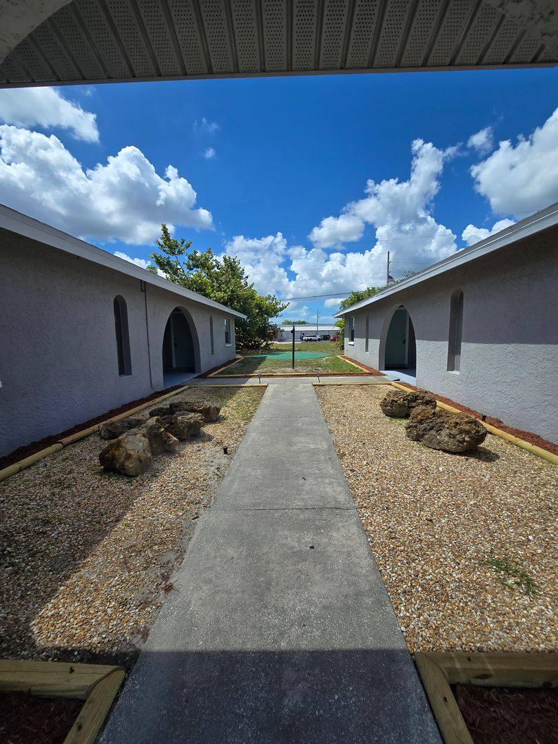 House for rent at 702 SE 47th St, Cape Coral, FL 33904