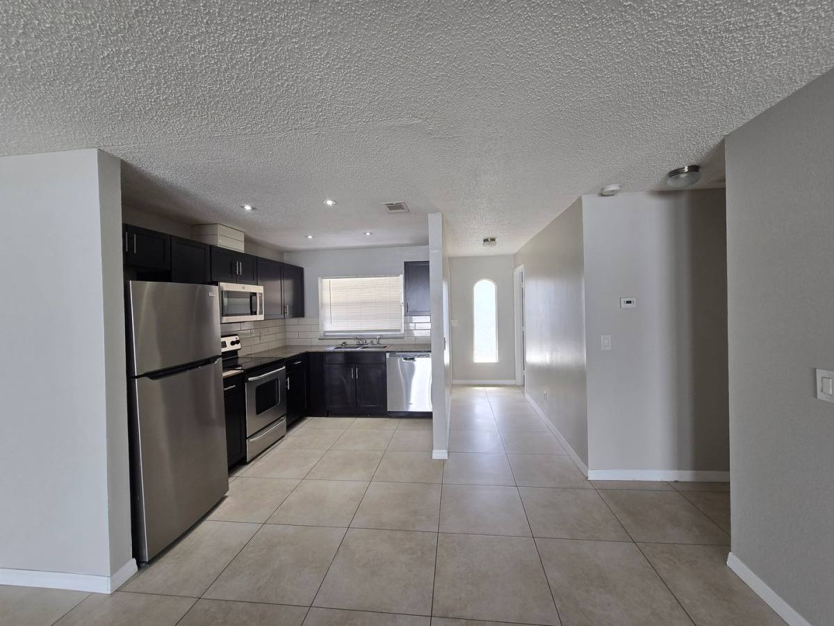 House for rent at 702 SE 47th St, Cape Coral, FL 33904