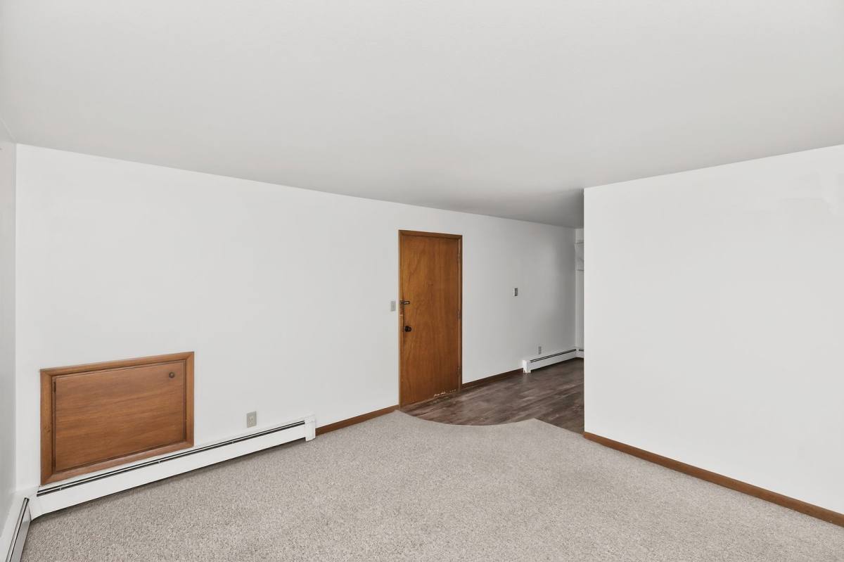 Apartment for rent at 312 E 5th St, Huxley, IA 50124