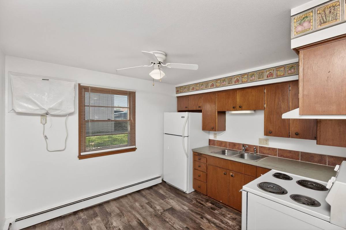 Apartment for rent at 312 E 5th St, Huxley, IA 50124
