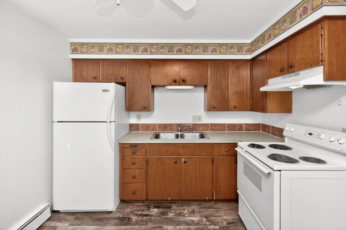 Apartment for rent at 312 E 5th St, Huxley, IA 50124