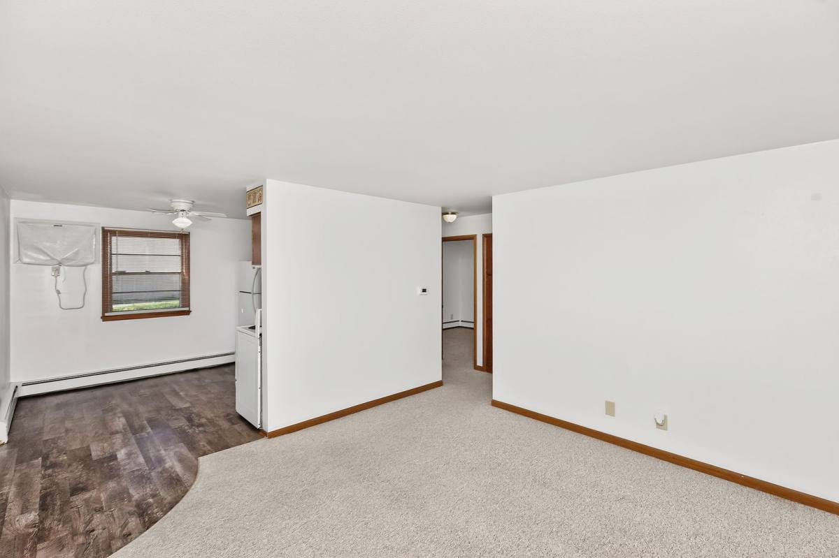 Apartment for rent at 312 E 5th St, Huxley, IA 50124