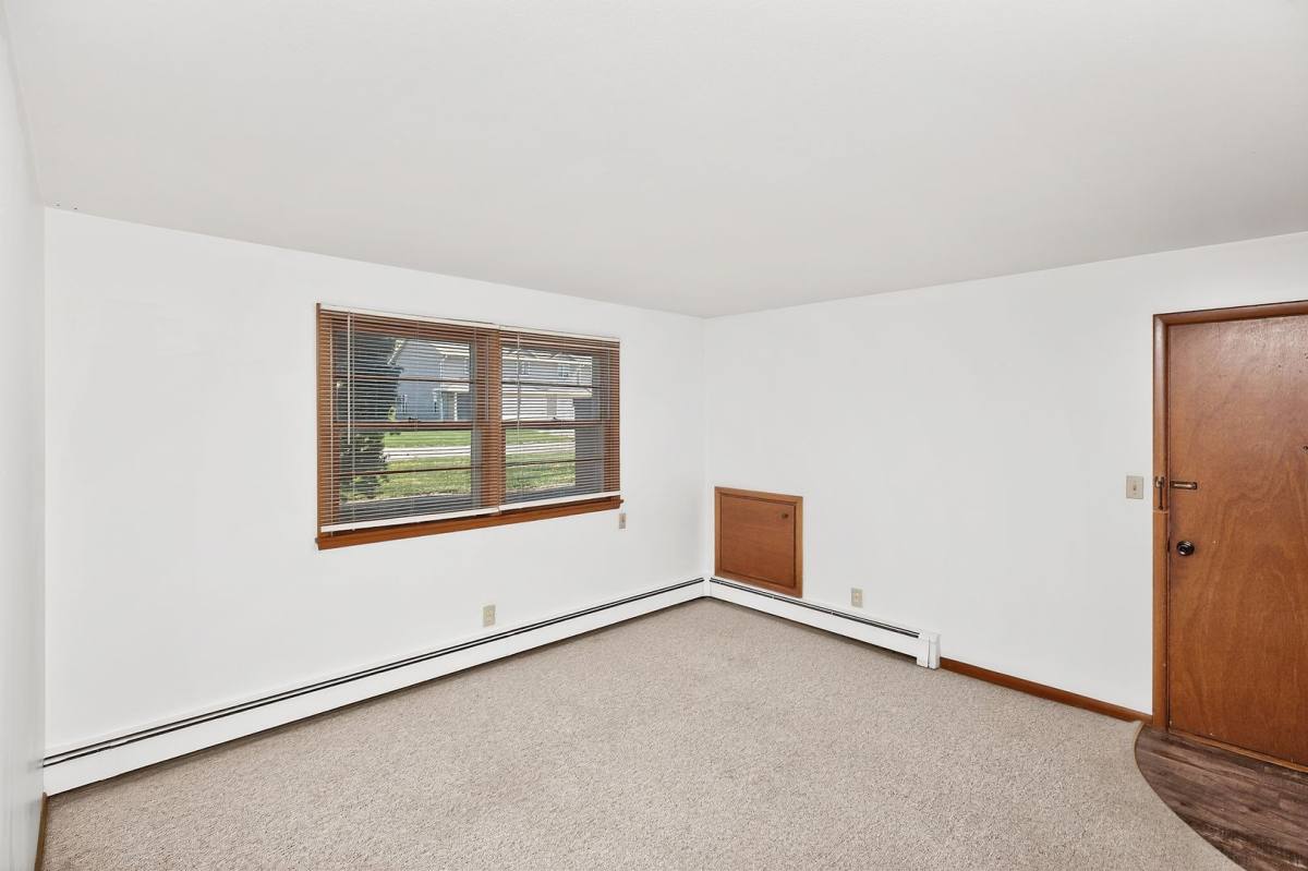 Apartment for rent at 312 E 5th St, Huxley, IA 50124