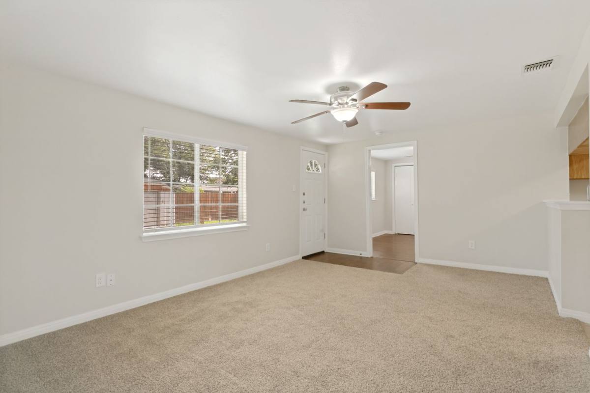 House for rent at 163 Antrim Dr, San Antonio, TX 78218