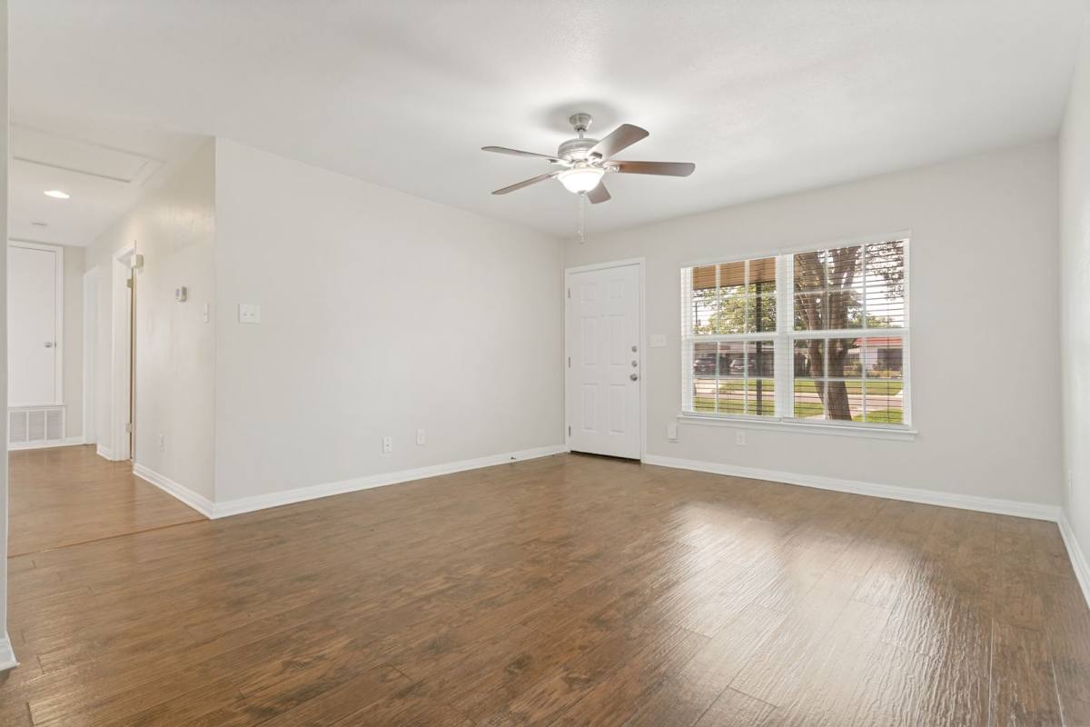 House for rent at 163 Antrim Dr, San Antonio, TX 78218