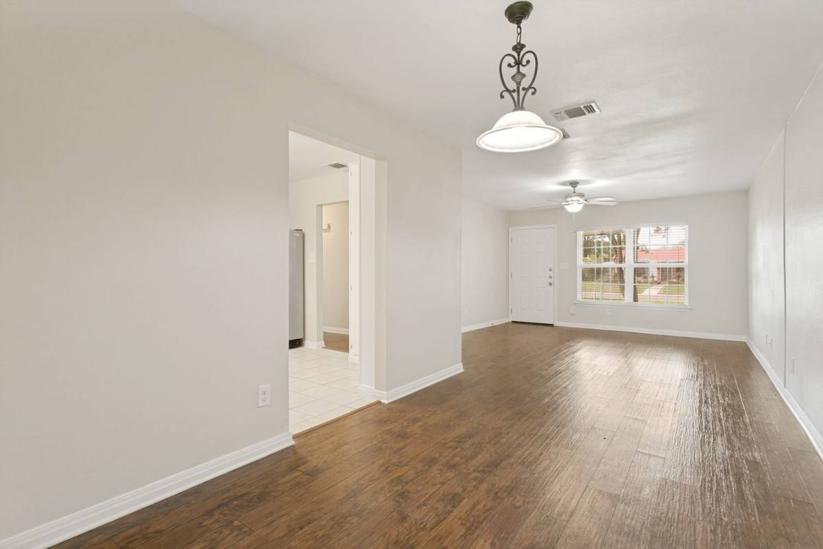 House for rent at 163 Antrim Dr, San Antonio, TX 78218