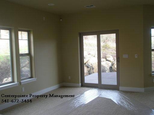 House for rent at 786 S Savoy Court, Roseburg, OR 97471
