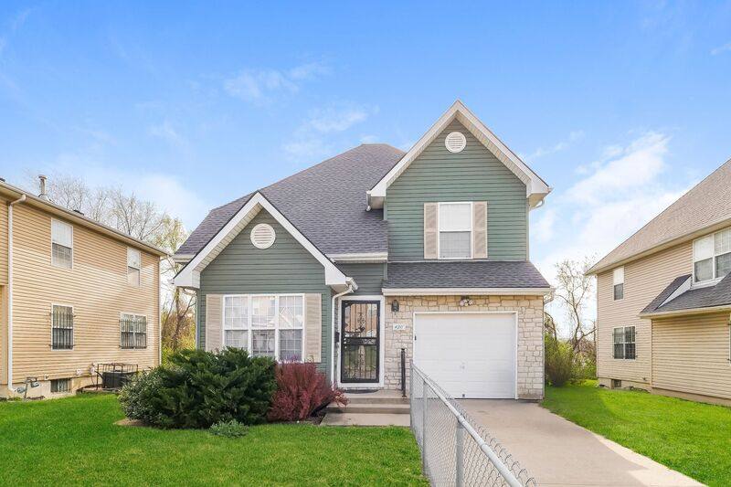 House for rent at 4211 Woodland Ave, Kansas City, MO 64130