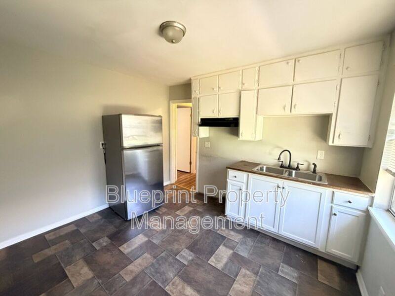 Apartment for rent at 737 47th St N #B, Birmingham, AL 35212